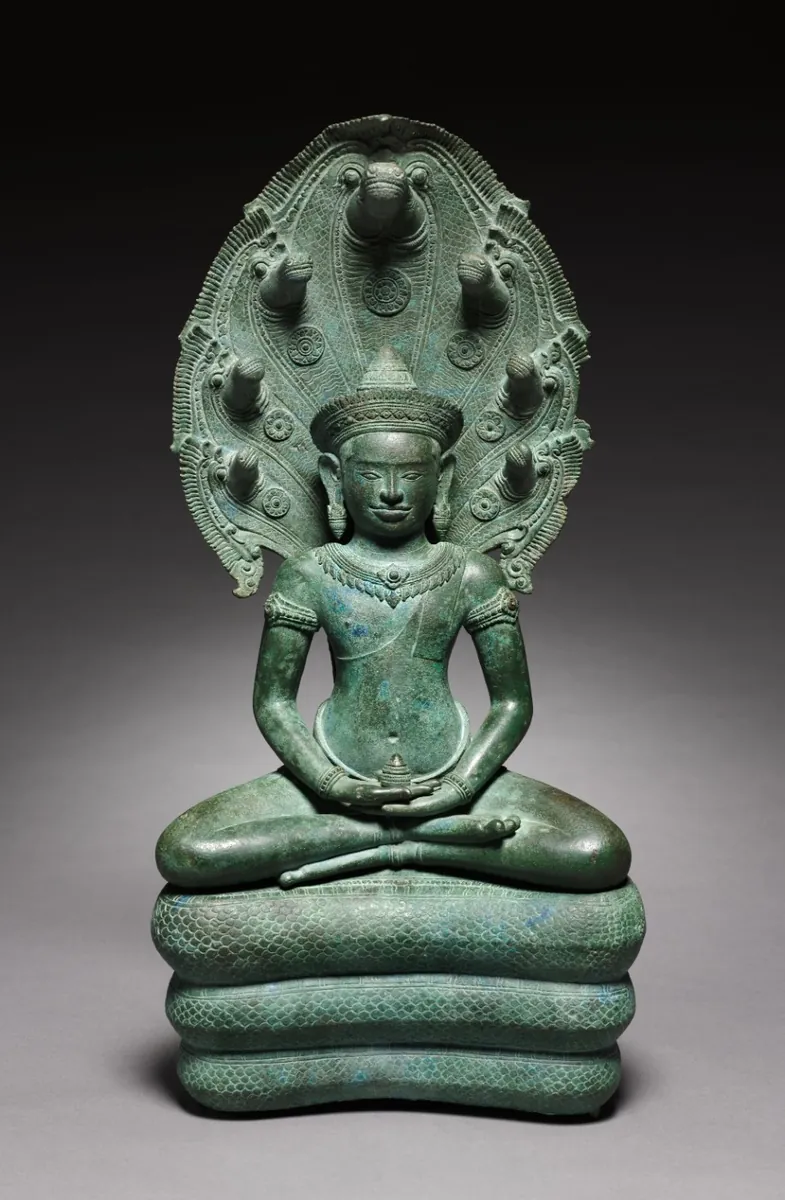 Nāga-Enthroned Buddha, Buddha i ly af slangekongen. Cambodja, Angkor Wat-perioden, 1100-tallet